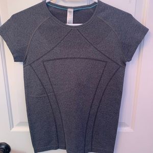 grey/black ivivva workout shirt